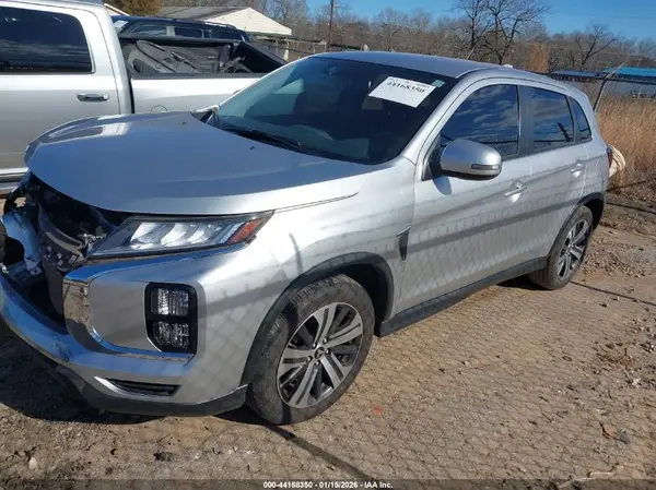 JA4AP4AU8LU015474 2020 MITSUBISHI OUTLANDER - Image 2