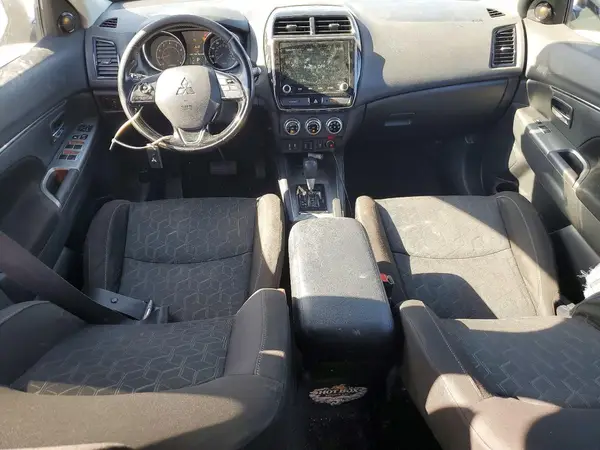 JA4AP4AU8LU026071 2020 MITSUBISHI OUTLANDER - Image 8