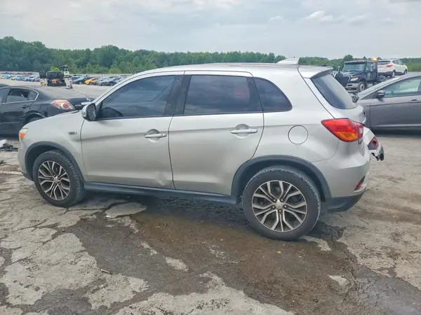 JA4AP4AU9KU012484 2019 MITSUBISHI OUTLANDER - Image 2