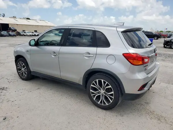 JA4AP4AU9KU013490 2019 MITSUBISHI OUTLANDER - Image 2