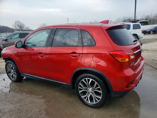 JA4AP4AU9KU018169 2019 MITSUBISHI OUTLANDER - Image 2
