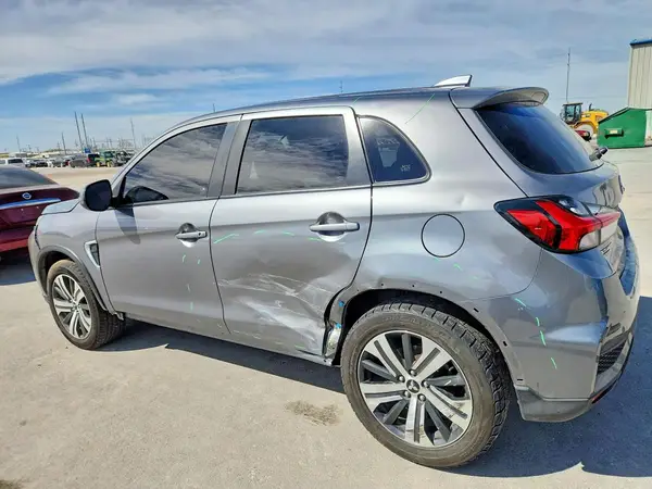 JA4AP4AU9LU026841 2020 MITSUBISHI OUTLANDER - Image 2