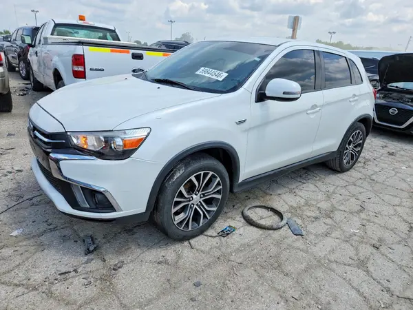 JA4AP4AUXKU002613 2019 MITSUBISHI OUTLANDER - Image 1