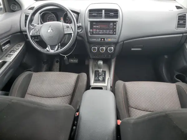 JA4AP4AUXKU004152 2019 MITSUBISHI OUTLANDER - Image 8