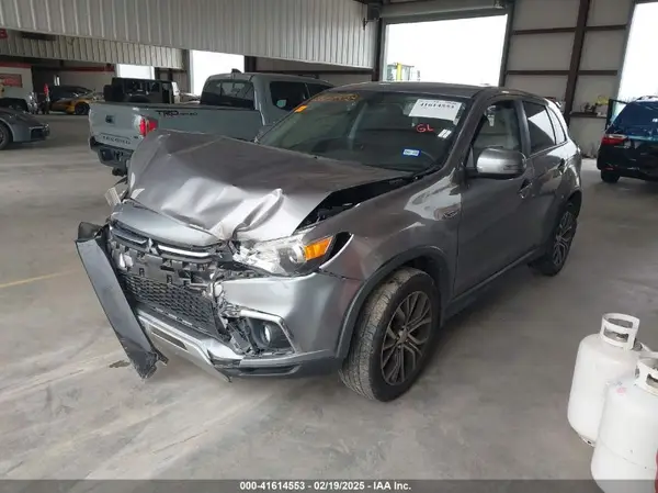 JA4AP4AUXKU005432 2019 MITSUBISHI OUTLANDER - Image 2