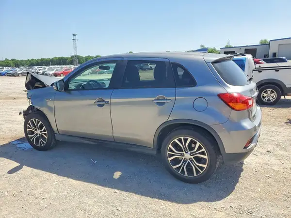 JA4AP4AUXKU011232 2019 MITSUBISHI OUTLANDER - Image 2