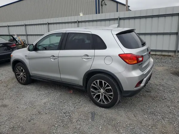 JA4AP4AUXKU012056 2019 MITSUBISHI OUTLANDER - Image 2