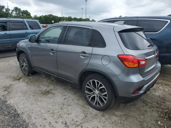 JA4AP4AUXKU014017 2019 MITSUBISHI OUTLANDER - Image 2
