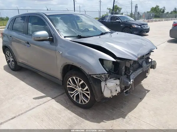 JA4AP4AUXKU024708 2019 MITSUBISHI OUTLANDER - Image 1