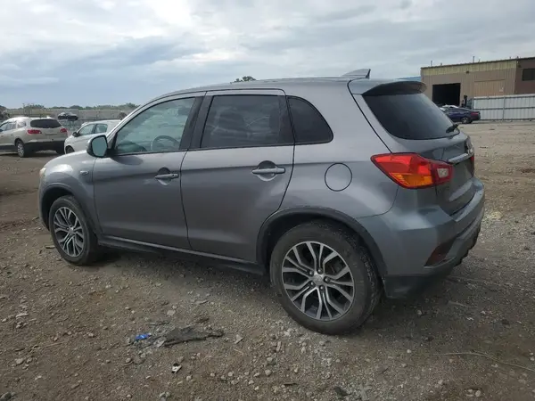 JA4AP4AUXKU026409 2019 MITSUBISHI OUTLANDER - Image 2