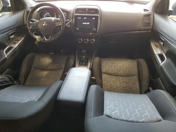 JA4AP4AUXLU017002 2020 MITSUBISHI OUTLANDER - Image 8