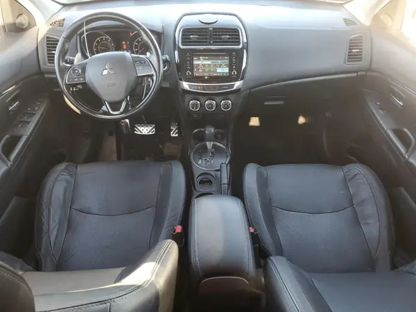 JA4AP4AW0HZ053972 2017 MITSUBISHI OUTLANDER - Image 8