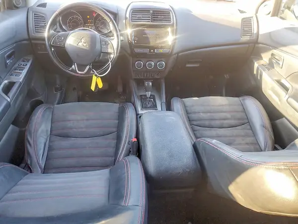JA4AP4AW0KU000385 2019 MITSUBISHI OUTLANDER - Image 8