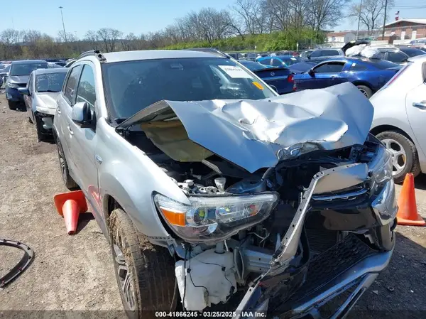 JA4AP4AW0KU004033 2019 MITSUBISHI OUTLANDER - Image 1