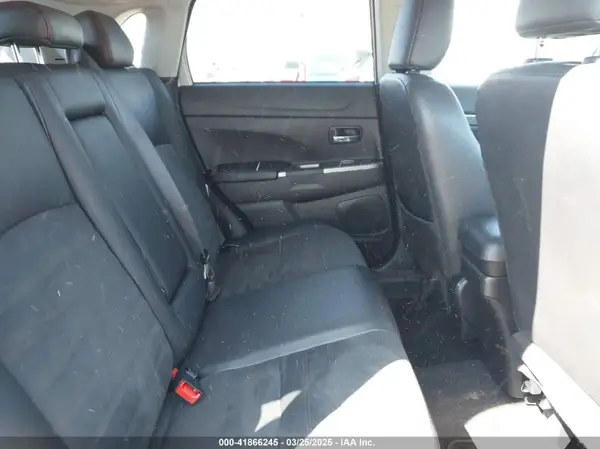JA4AP4AW0KU004033 2019 MITSUBISHI OUTLANDER - Image 8