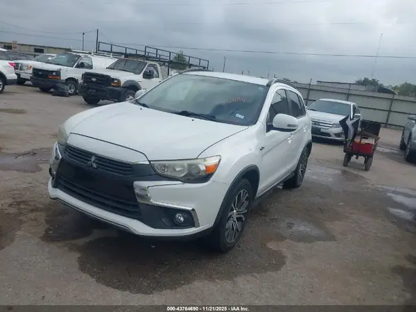 JA4AP4AW1GZ045152 2016 MITSUBISHI OUTLANDER - Image 2