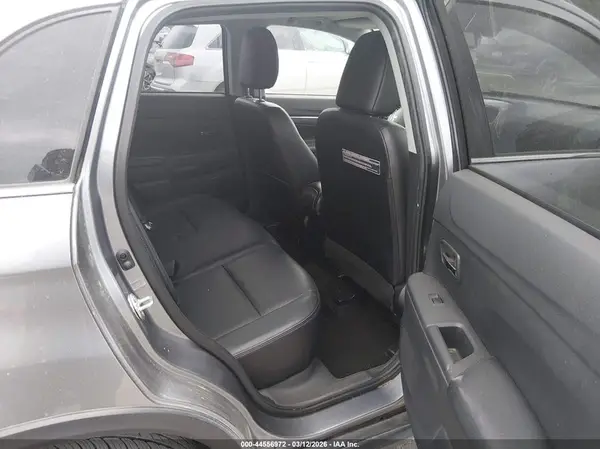 JA4AP4AW1HZ022536 2017 MITSUBISHI OUTLANDER - Image 8