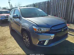 JA4AP4AW1JU000927 2018 MITSUBISHI OUTLANDER