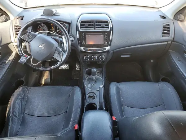 JA4AP4AW2HZ021301 2017 MITSUBISHI OUTLANDER - Image 8