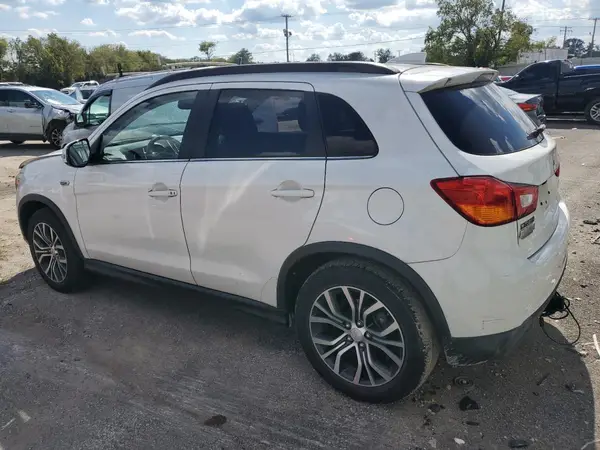 JA4AP4AW2HZ048014 2017 MITSUBISHI OUTLANDER - Image 2