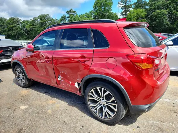 JA4AP4AW2HZ061927 2017 MITSUBISHI OUTLANDER - Image 2