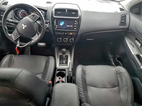 JA4AP4AW2JU002184 2018 MITSUBISHI OUTLANDER - Image 8