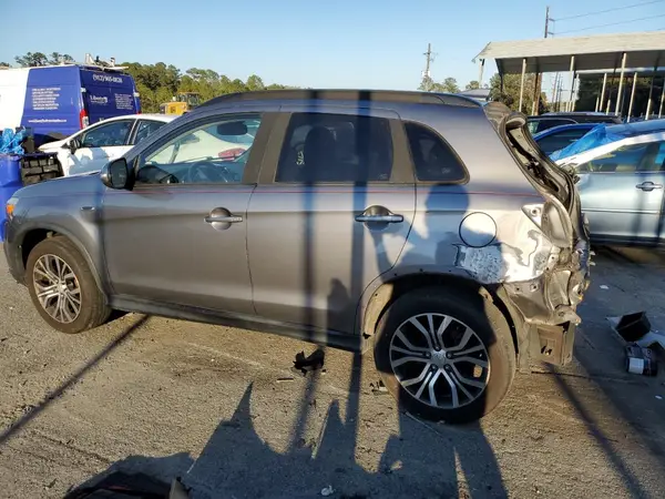 JA4AP4AW2KU024011 2019 MITSUBISHI OUTLANDER - Image 2