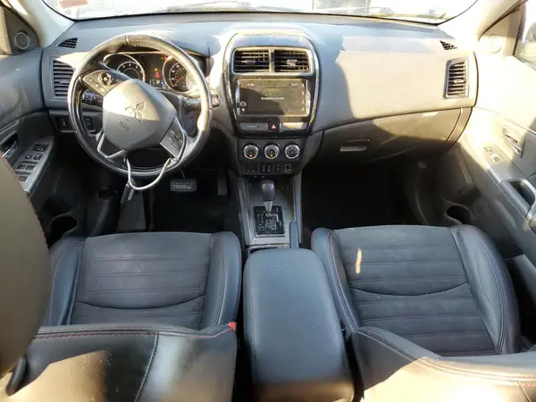 JA4AP4AW2KU024011 2019 MITSUBISHI OUTLANDER - Image 8
