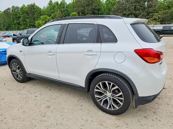 JA4AP4AW3GZ041653 2016 MITSUBISHI OUTLANDER - Image 2