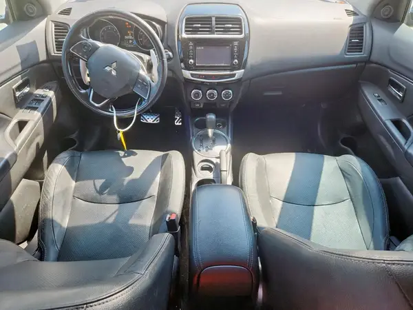 JA4AP4AW3HZ047633 2017 MITSUBISHI OUTLANDER - Image 8