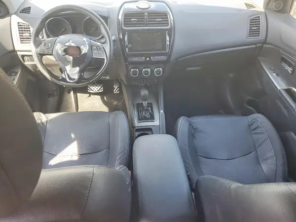 JA4AP4AW3JU001416 2018 MITSUBISHI OUTLANDER - Image 8
