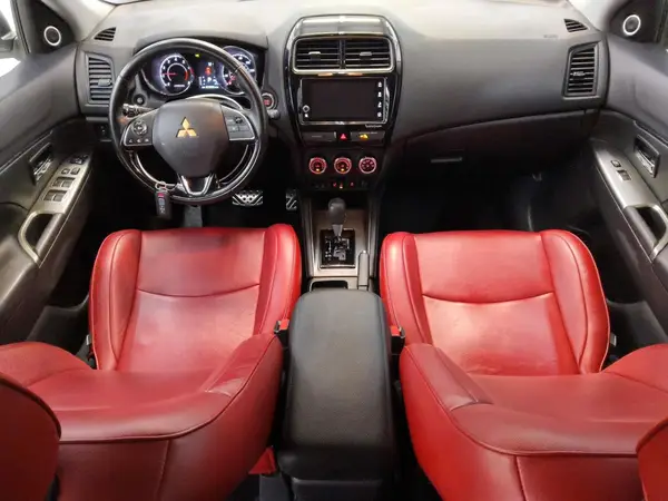 JA4AP4AW3JU009371 2018 MITSUBISHI OUTLANDER - Image 8