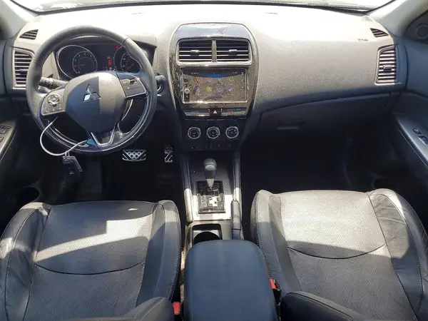 JA4AP4AW3JZ001550 2018 MITSUBISHI OUTLANDER - Image 8