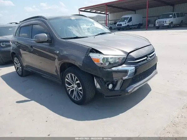 JA4AP4AW3JZ002388 2018 MITSUBISHI OUTLANDER - Image 1