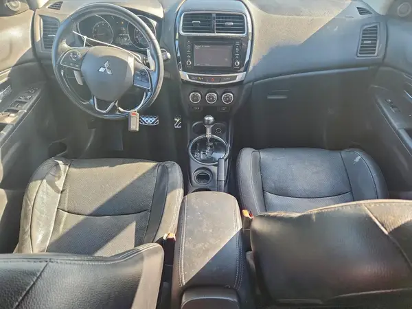 JA4AP4AW4HZ017427 2017 MITSUBISHI OUTLANDER - Image 8