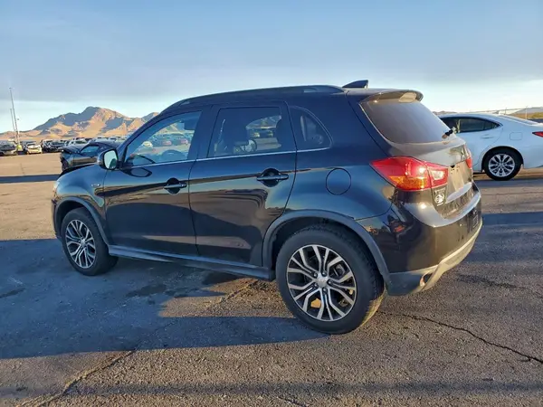 JA4AP4AW4HZ023261 2017 MITSUBISHI OUTLANDER - Image 2
