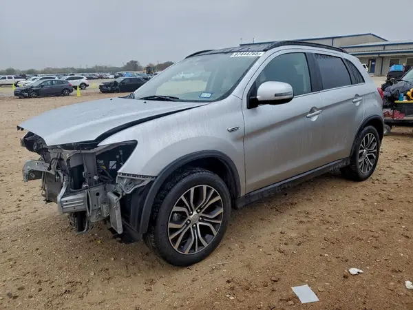 JA4AP4AW4JU025739 2018 MITSUBISHI OUTLANDER - Image 1