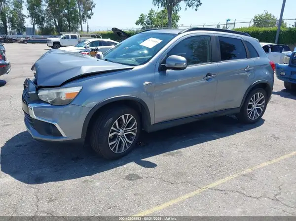 JA4AP4AW5GZ028306 2016 MITSUBISHI OUTLANDER - Image 2