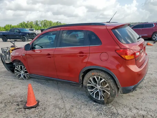 JA4AP4AW6GZ045065 2016 MITSUBISHI OUTLANDER - Image 2