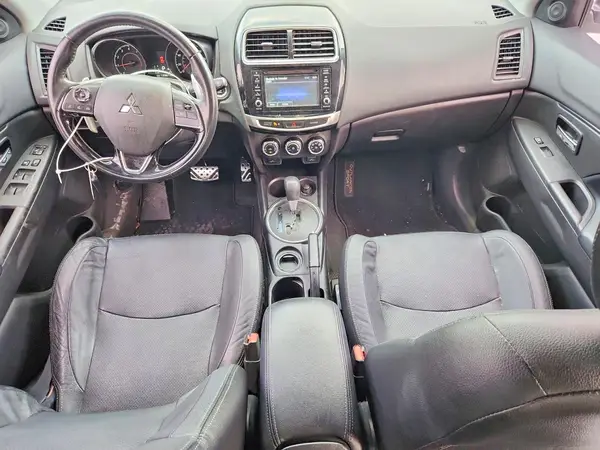 JA4AP4AW6HZ019647 2017 MITSUBISHI OUTLANDER - Image 8