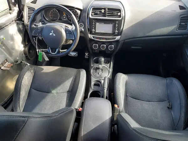 JA4AP4AW6HZ066032 2017 MITSUBISHI OUTLANDER - Image 8