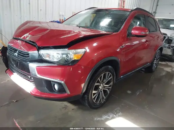 JA4AP4AW7HZ043018 2017 MITSUBISHI OUTLANDER - Image 2