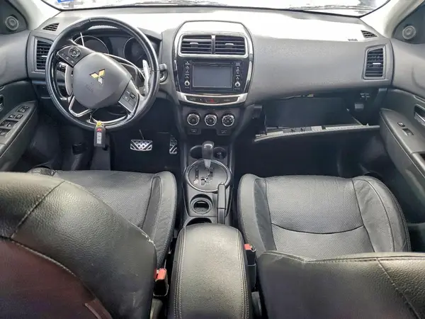 JA4AP4AW7HZ048364 2017 MITSUBISHI OUTLANDER - Image 8