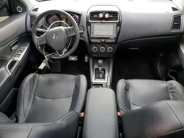 JA4AP4AW7JZ026533 2018 MITSUBISHI OUTLANDER - Image 8