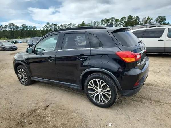 JA4AP4AW7JZ029822 2018 MITSUBISHI OUTLANDER - Image 2