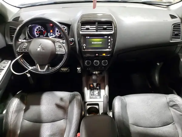 JA4AP4AW8JU003131 2018 MITSUBISHI OUTLANDER - Image 8