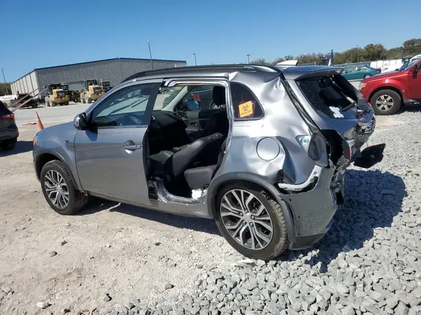 JA4AP4AW8JU024643 2018 MITSUBISHI OUTLANDER - Image 2