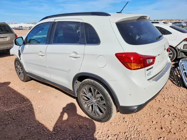 JA4AP4AW9GZ040216 2016 MITSUBISHI OUTLANDER - Image 2