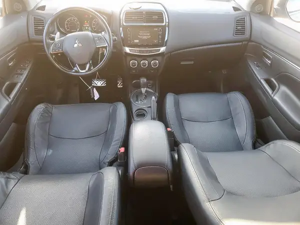 JA4AP4AW9HZ019223 2017 MITSUBISHI OUTLANDER - Image 8