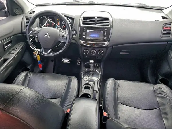 JA4AP4AW9HZ030996 2017 MITSUBISHI OUTLANDER - Image 8